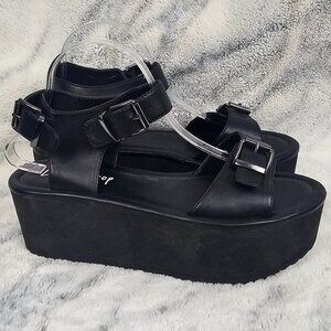 Lemon Drop Size 10 Black Flatform Platform Buckle Sandals